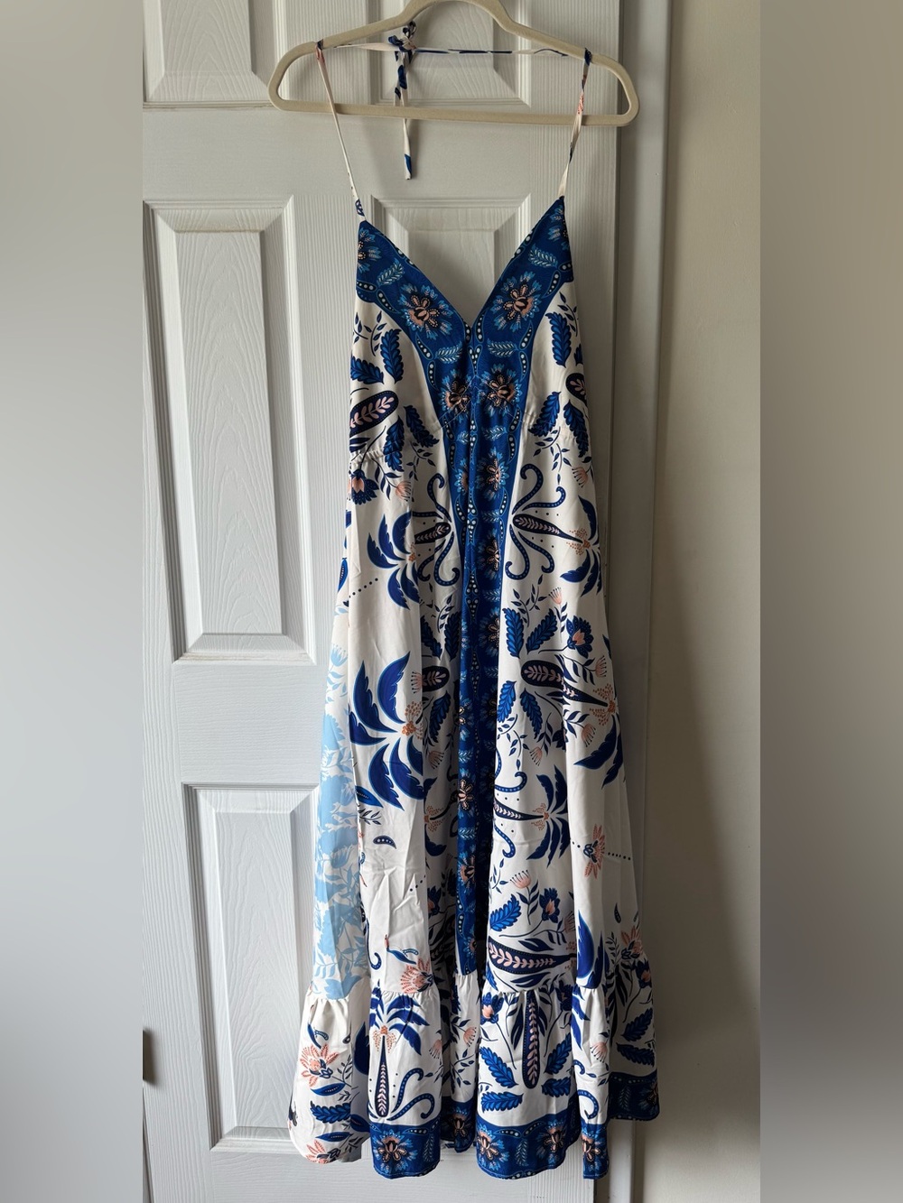 NWOT Blue & White Floral Maxi Dress | Open Back | Size Large